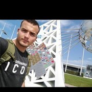  ,  Stas, 24