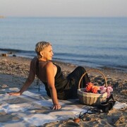 ,  Marina, 52