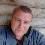  ,  Andri, 40