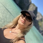 ���������� �����������, ���� ������� She, 48 ���, ������������ ��� ����� � ���������, c�������� ���������