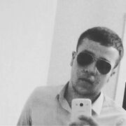  ,  Parviz, 28