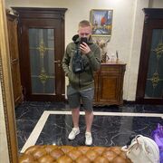  ,  Artem, 24
