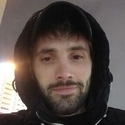  ,   Armen, 33 ,   ,   