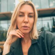  ,  Marina, 40