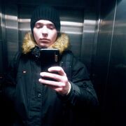  ,  Andrii, 27