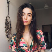  , 