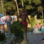  ,   Gio, 37 ,   