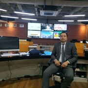  ,  Ikrom, 36