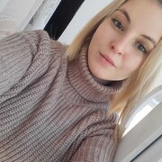  ,  Ksenia, 28