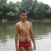  ,  Andys, 32