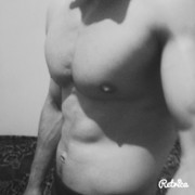  ,   Rihard, 28 ,     , c 