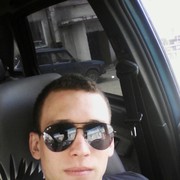   ,  Denis, 29