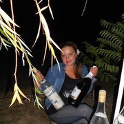  ,   Niusha, 38 ,     , c 