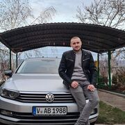  ,  Andrei, 37
