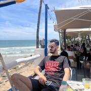  ,  Reda, 25