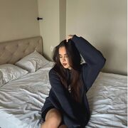  , 