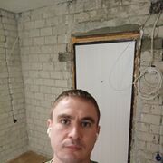  ,   Dmitrii, 32 ,   c 