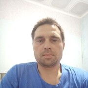  ,  Den, 33