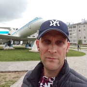  ,   Maxim, 44 ,   ,   , c 