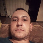  ,  Roman, 40