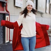  ,   Elena, 28 ,  