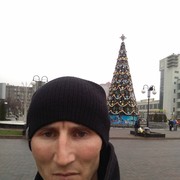  ,   Alex, 37 ,   