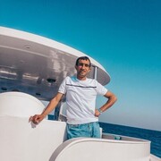  ,  Taron, 32