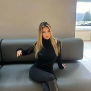  ,   Lisa, 21 ,   ,   