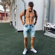  ,   Maxim, 31 ,   ,   