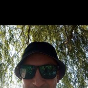  ,  Alex, 35