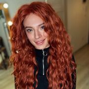  ,  Mila, 30