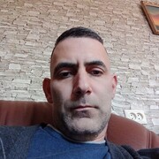  ,  Artur, 42