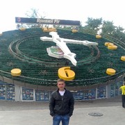  ,   Denis, 32 ,   ,   , c 