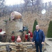  ,   Maxim, 42 ,   ,   , c 