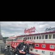  ,  Vadim, 37