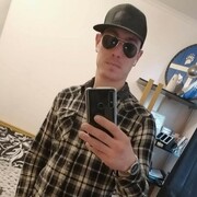  ,   Klim, 32 ,   ,   