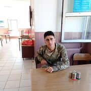  ,  Tarik, 29