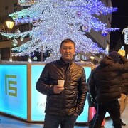  ,   Yurii, 33 ,  