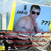  ,   Jaka, 33 ,   