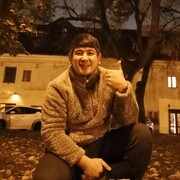  ,  Amer, 33