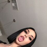  ,   Lili, 22 ,     , 