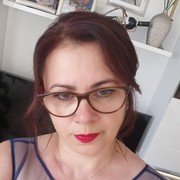  ,  Tania, 53