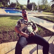  Saint-Denis,   Bayram, 32 ,   ,   