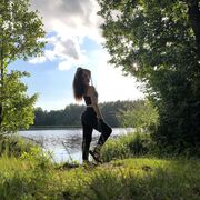  ,  Liza, 19