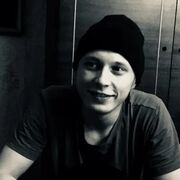  ,  Erik, 28