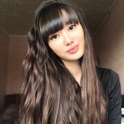  ,  Amina, 27