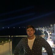  ,  Alex, 41