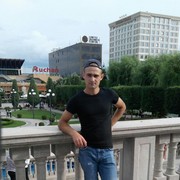  ,   Maxim, 28 ,   ,   , c 
