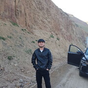  ,  Ali, 21