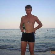  ,   Leon, 39 ,   